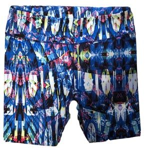 Fabletics yoga / workout capri leggings